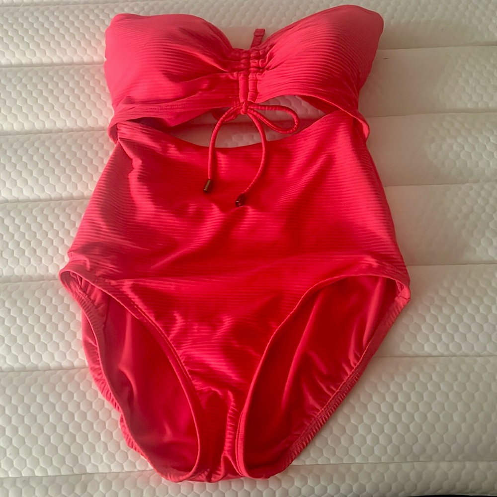 Selling pink one peice